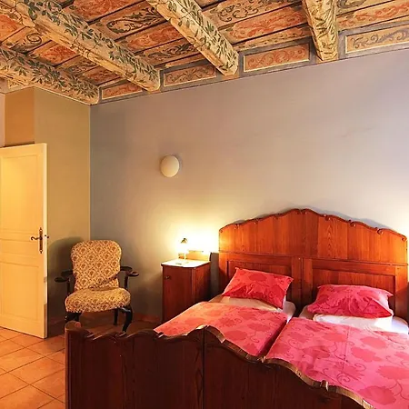 Rustic 2 Bedroom Apt In The Heart Of Mala Strana Prag