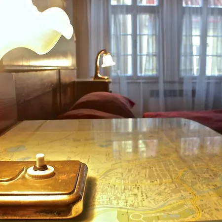 Rustic 2 Bedroom Apt In The Heart Of Mala Strana Apartment Prag