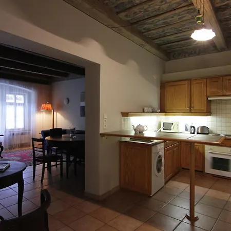 Apartment Rustic 2 Bedroom Apt In The Heart Of Mala Strana