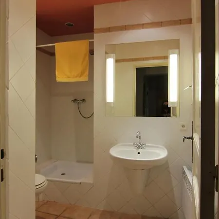 Rustic 2 Bedroom Apt In The Heart Of Mala Strana Apartment Prag